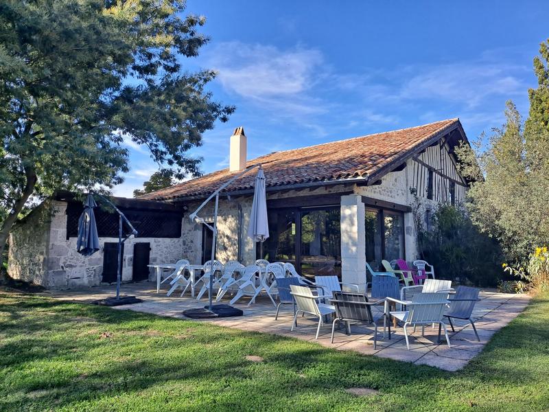 Maison - 520 m² - 18 pièces