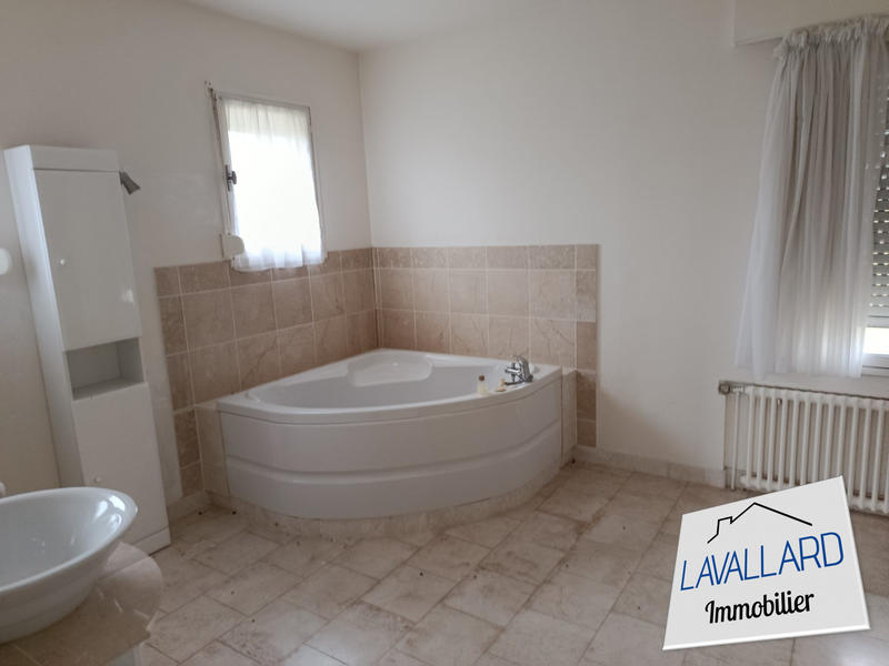 Villa - 220 m² - 5 pièces