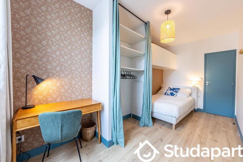 Chambre - 12 m² - 1 pièce