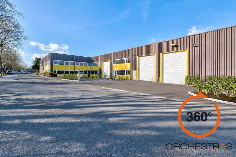 Local d'activités - 323 m²