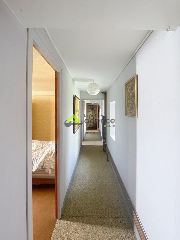 Propriété - 141 m² - 6 pièces