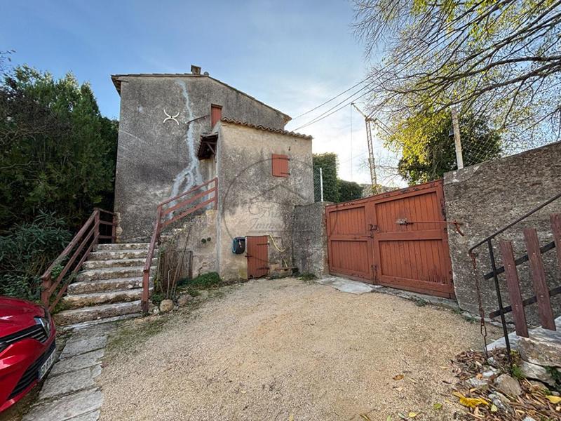 Maison - 145 m² - 5 pièces