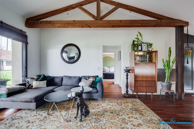 Maison - 211 m² - 7 pièces