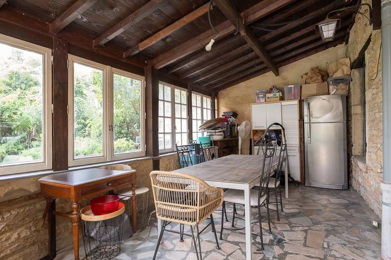 Propriété - 300 m² - 9 pièces