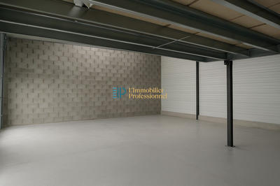 Local d'activités - 163 m²