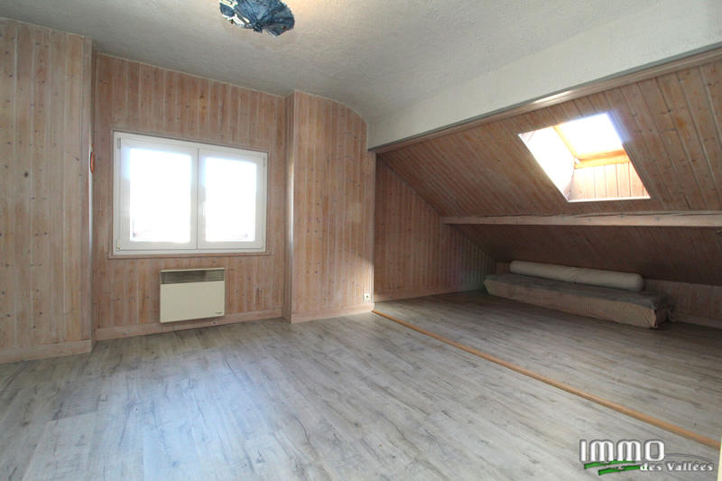 Maison - 189 m² - 10 pièces