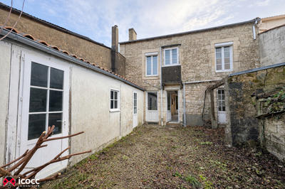 Maison en pierre - 116 m² - 6 pièces