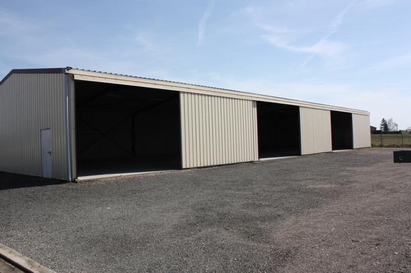 Entrepôt - 447 m² - 1 pièce