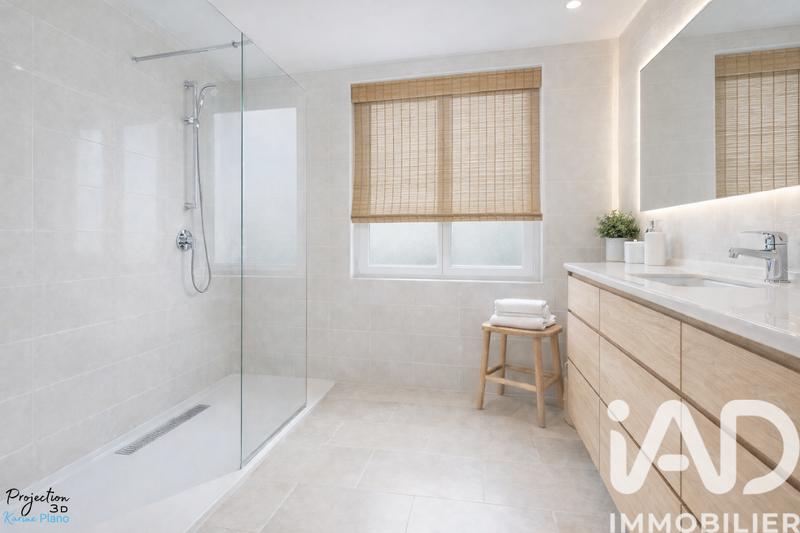 Maison - 181 m² - 8 pièces