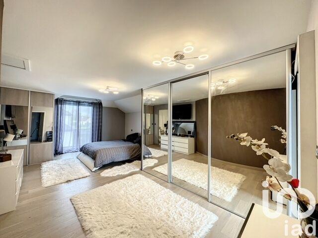 Maison de maîtres - 260 m² - 7 pièces