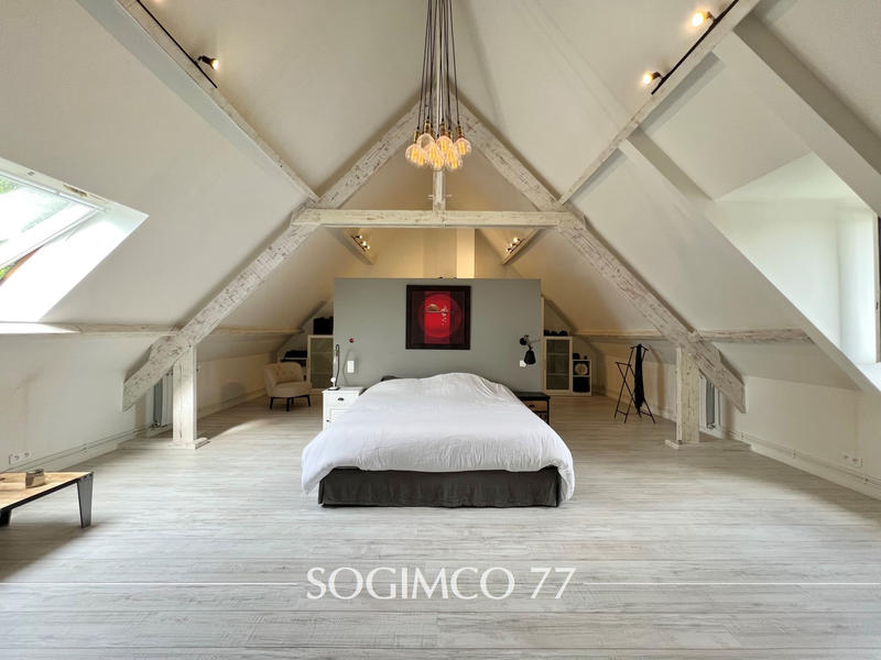 Maison - 197 m² - 7 pièces