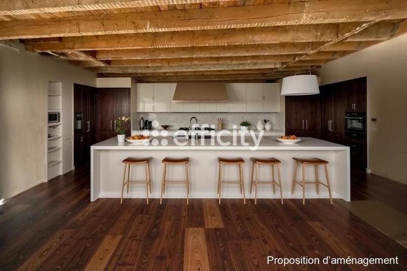 Maison - 250 m² - 6 pièces