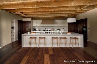 Maison - 250 m² - 6 pièces