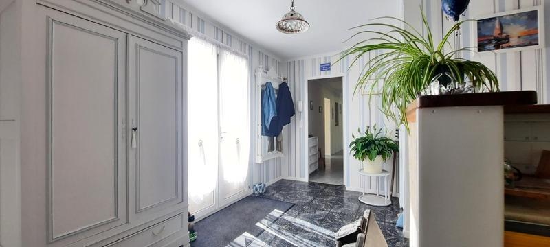 Maison - 213 m² - 6 pièces