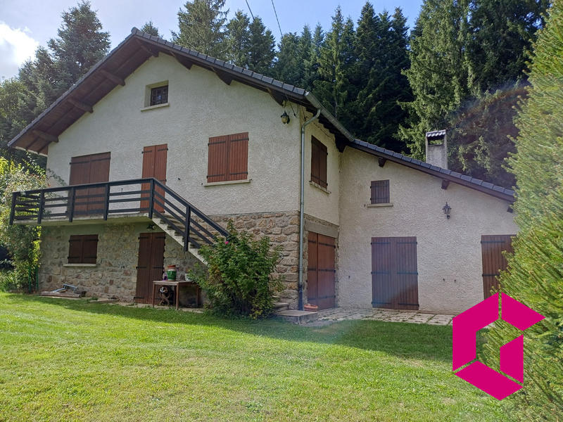 Maison - 200 m² - 11 pièces