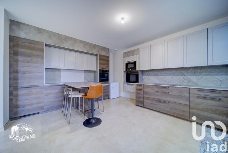 Maison - 175 m² - 7 pièces