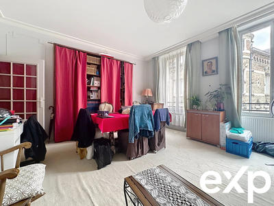 Appartement - 102 m² - 5 pièces