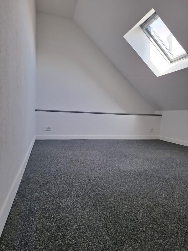 Maison - 93 m² - 5 pièces