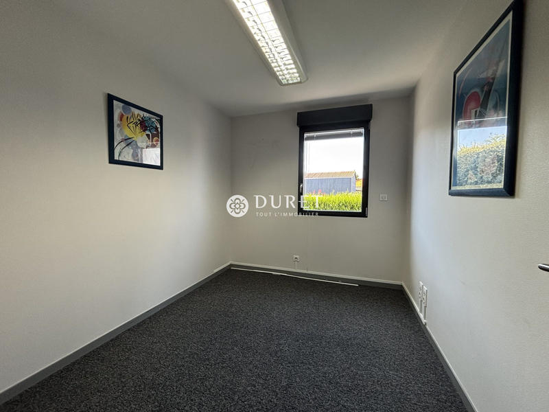 Bureau - 216 m²