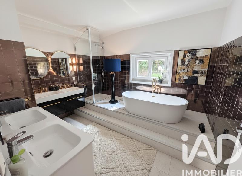 Maison de maîtres - 183 m² - 7 pièces