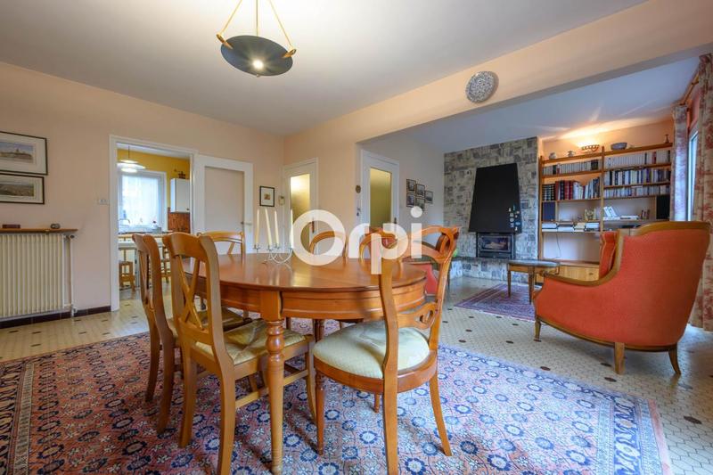 Maison - 160 m² - 8 pièces