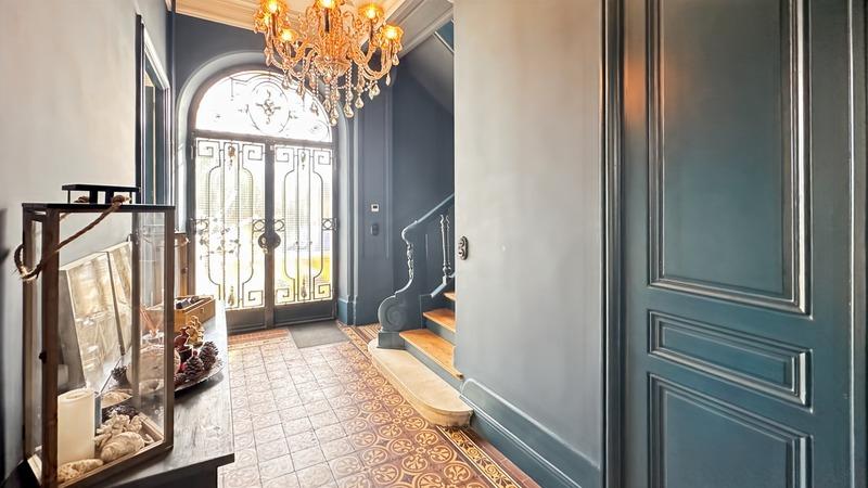 Maison bourgeoise - 240 m² - 8 pièces