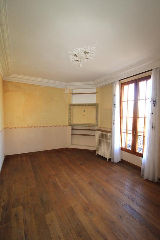 Maison - 95 m² - 6 pièces