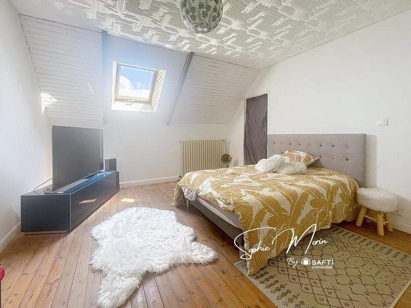 Maison - 111 m² - 4 pièces