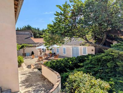 Maison - 296 m² - 9 pièces