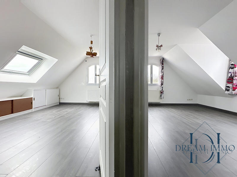 Maison - 151 m² - 7 pièces