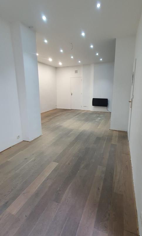 Local commercial - 45 m² - 2 pièces