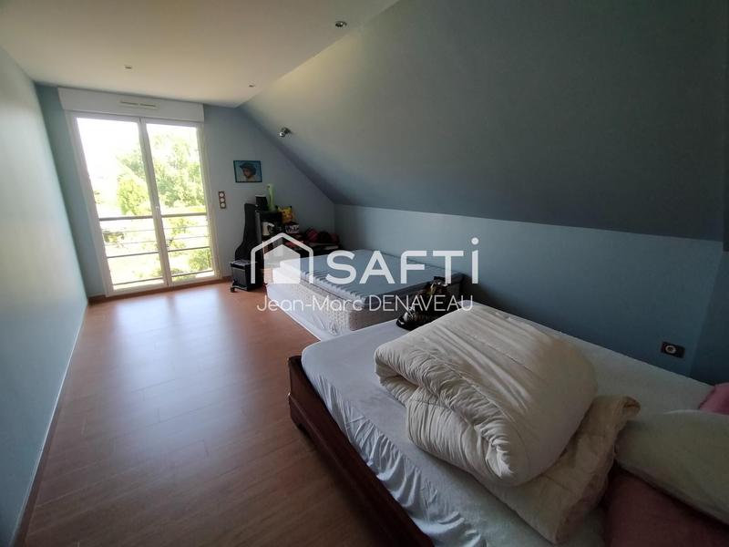 Maison - 448 m² - 9 pièces