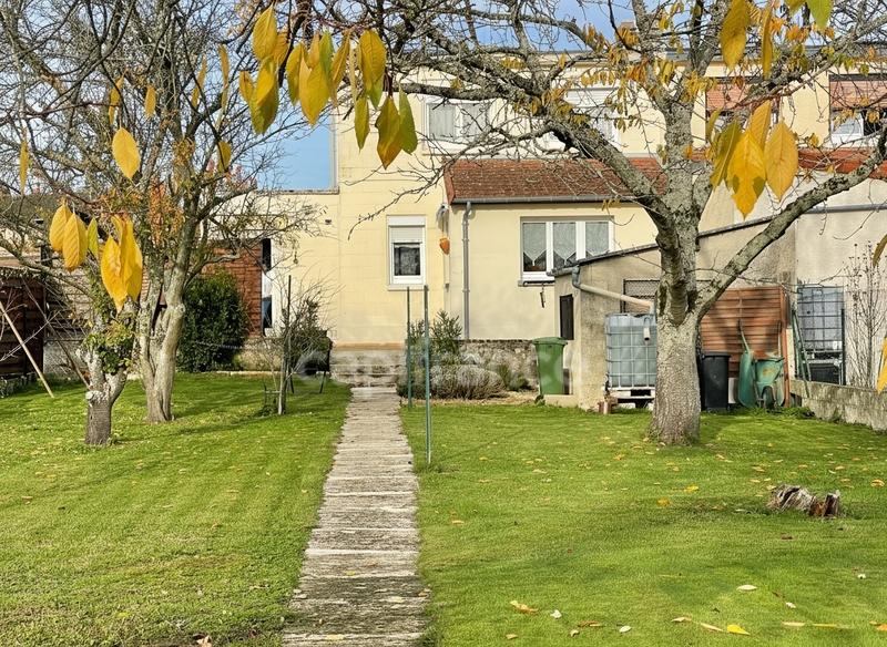 Maison - 80 m² - 5 pièces