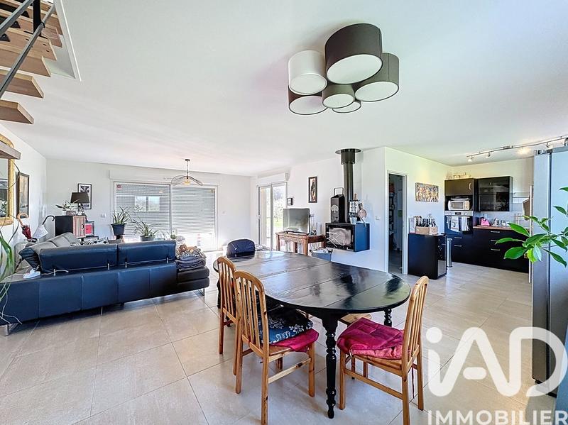 Maison - 137 m² - 5 pièces