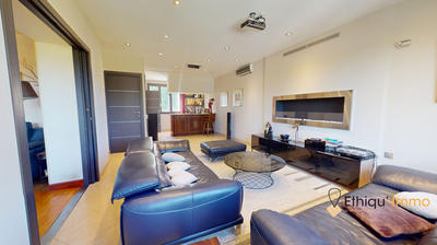 Maison - 390 m² - 20 pièces