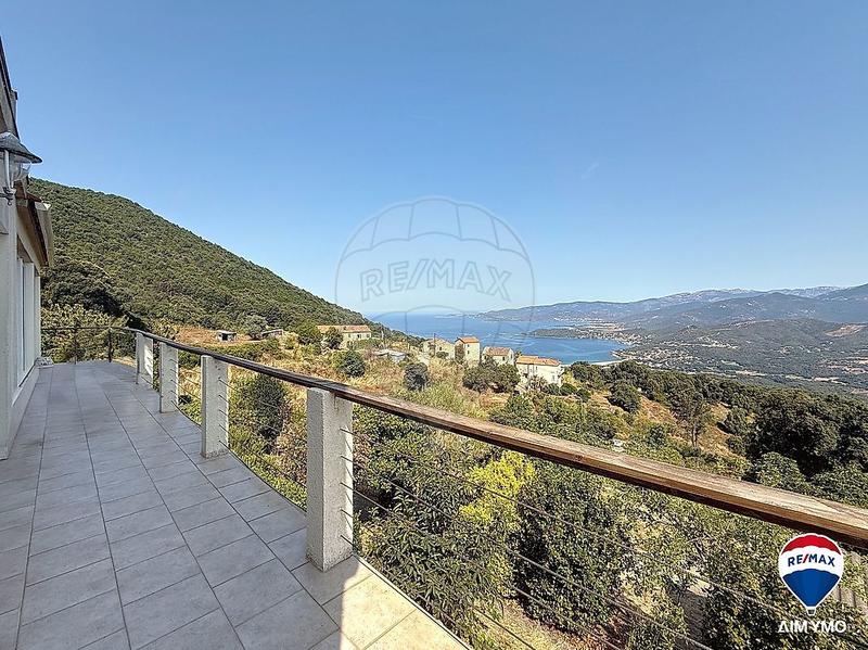 Villa - 179 m² - 6 pièces