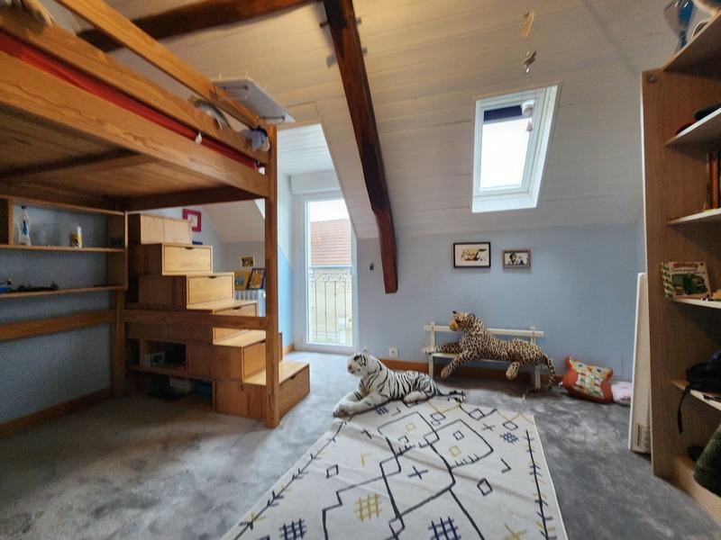 Maison en pierre - 241 m² - 9 pièces