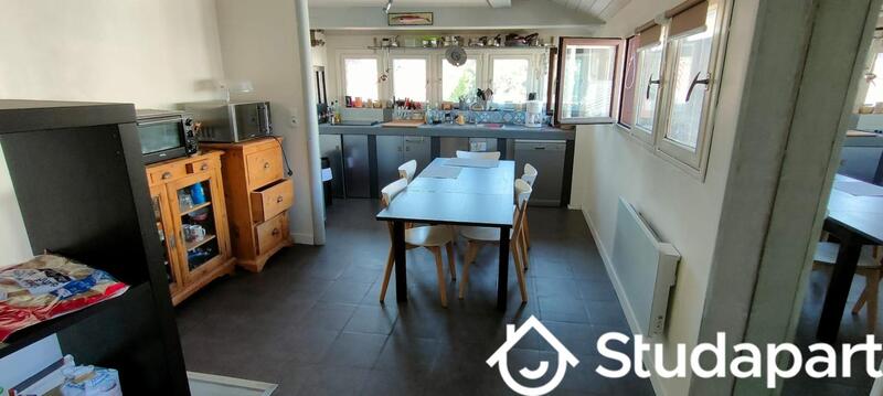 Chambre - 9 m² - 1 pièce