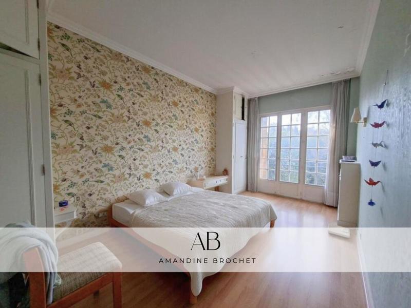 Maison - 193 m² - 9 pièces