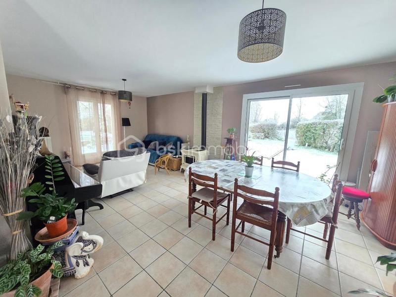 Pavillon - 175 m² - 6 pièces