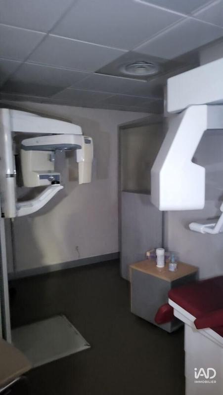 Local commercial - 875 m²