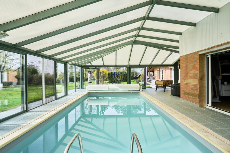 Maison - 180 m² - 7 pièces