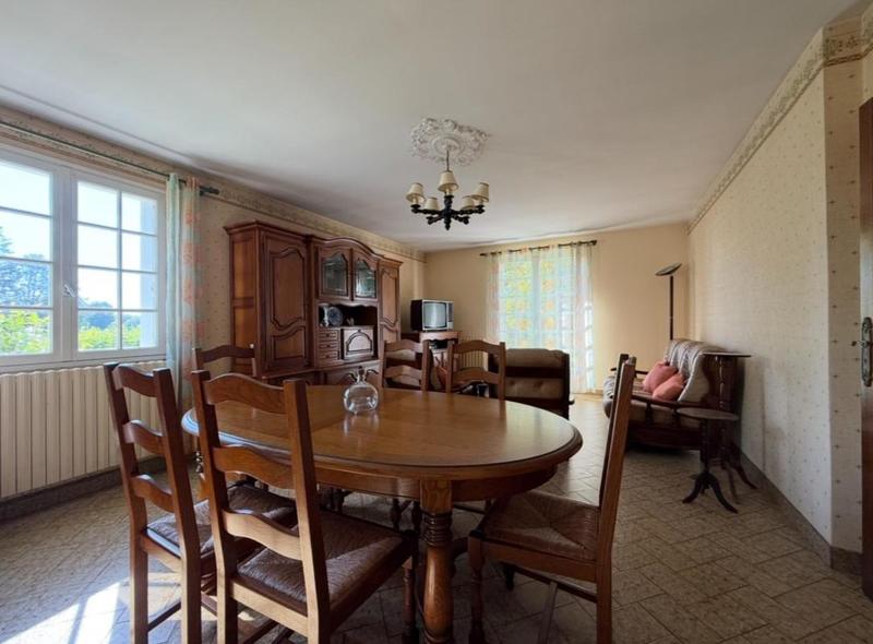 Maison - 168 m² - 10 pièces