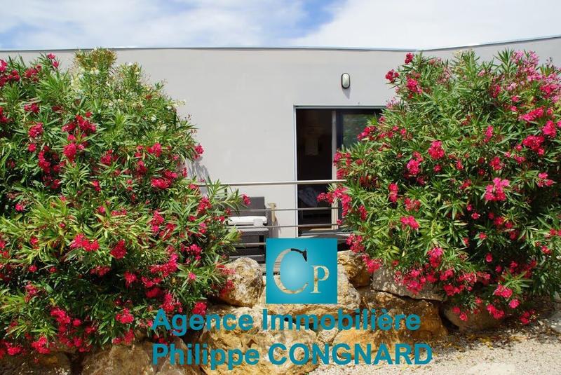 Maison - 270 m² - 8 pièces