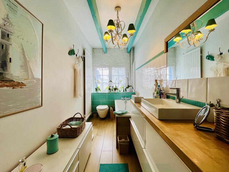 Maison - 170 m² - 7 pièces