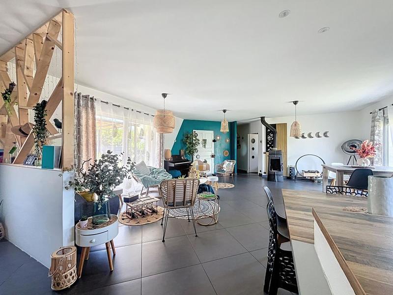 Maison - 160 m² - 5 pièces