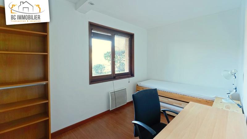 Appartement - 82 m² - 3 pièces