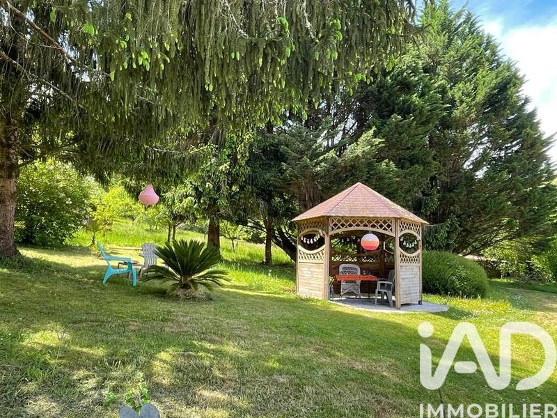 Maison - 399 m² - 14 pièces