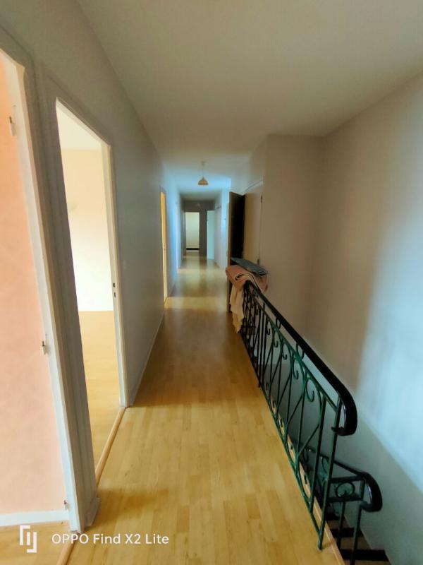 Maison - 220 m² - 9 pièces