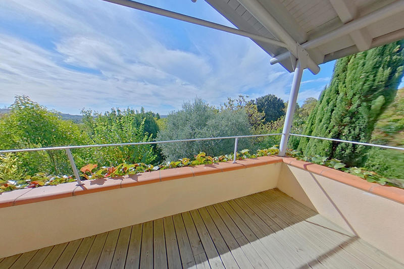 Maison - 165 m² - 5 pièces